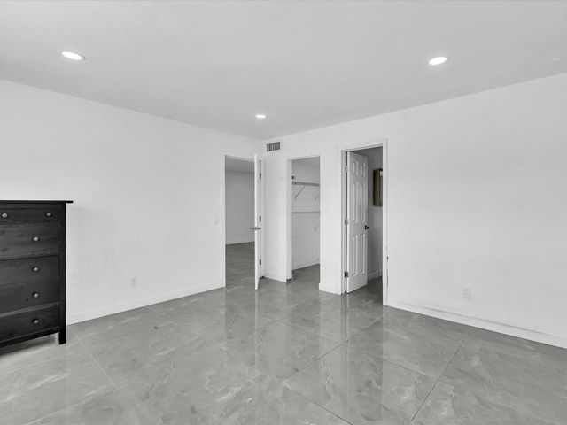 2451 SW 82nd Avenue 108, Davie, FL 33324