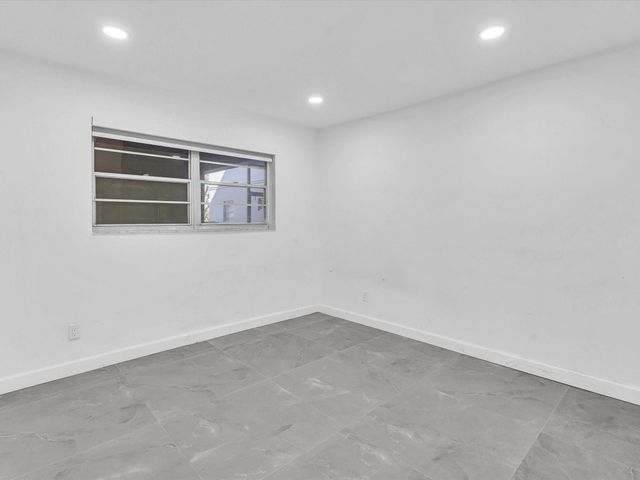 2451 SW 82nd Avenue 108, Davie, FL 33324