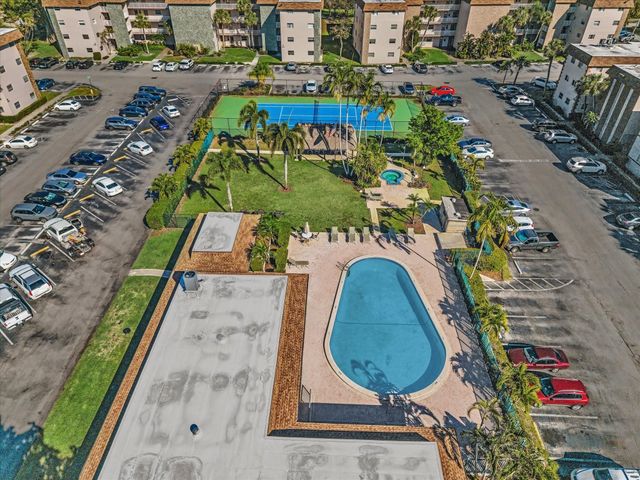 2451 SW 82nd Avenue 108, Davie, FL 33324