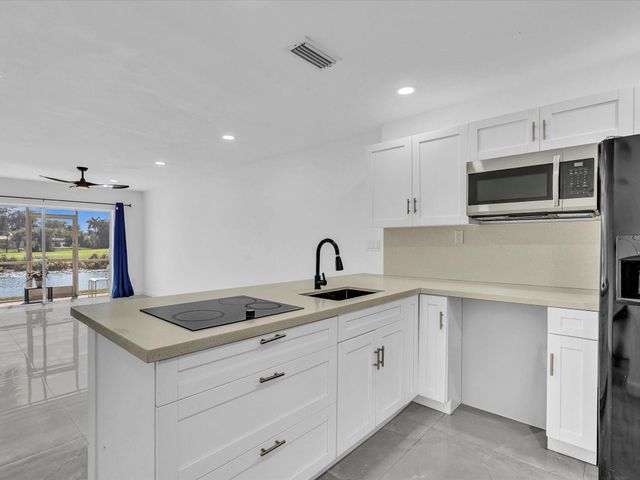 2451 SW 82nd Avenue 108, Davie, FL 33324