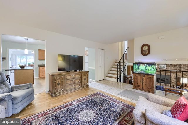 2514 SPLIT RAIL DR, East Petersburg, PA 17520