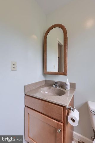 2514 SPLIT RAIL DR, East Petersburg, PA 17520