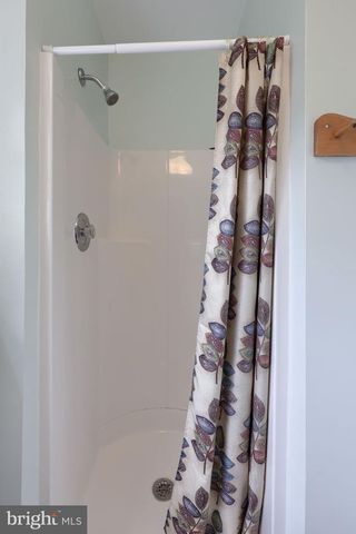 2514 SPLIT RAIL DR, East Petersburg, PA 17520
