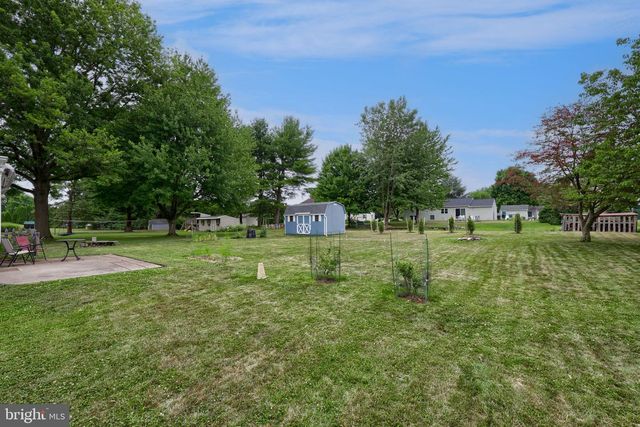 2514 SPLIT RAIL DR, East Petersburg, PA 17520