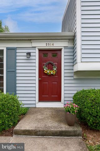 2514 SPLIT RAIL DR, East Petersburg, PA 17520