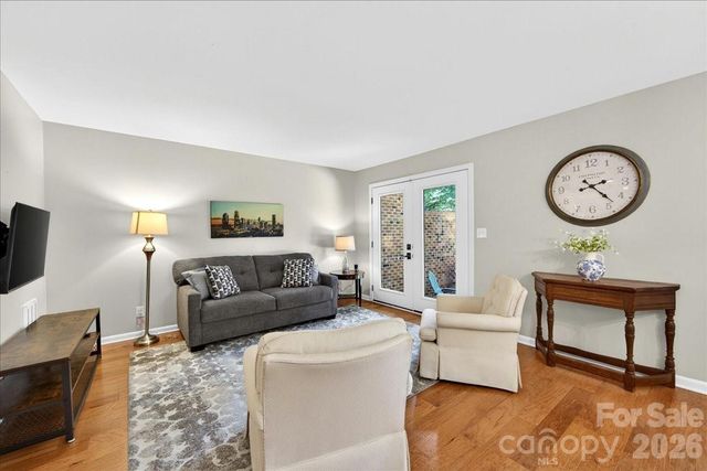 5803 Sharon Road K, Charlotte, NC 28210