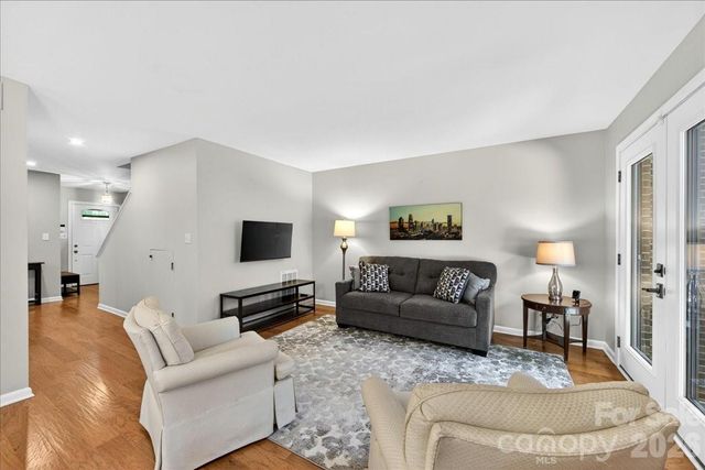 5803 Sharon Road K, Charlotte, NC 28210