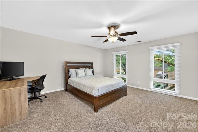 5803 Sharon Road K, Charlotte, NC 28210
