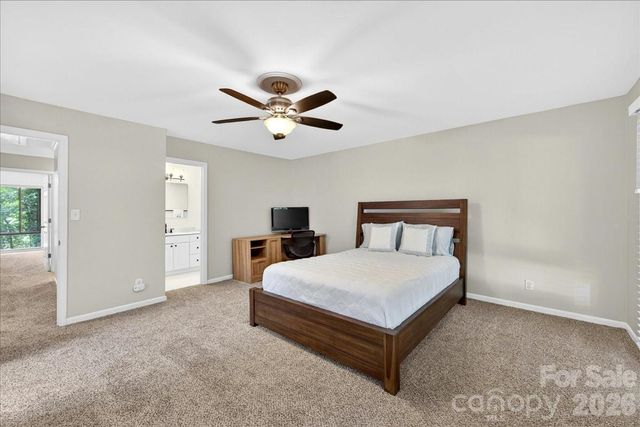 5803 Sharon Road K, Charlotte, NC 28210
