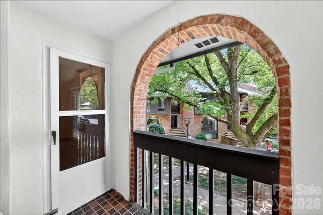5803 Sharon Road K, Charlotte, NC 28210