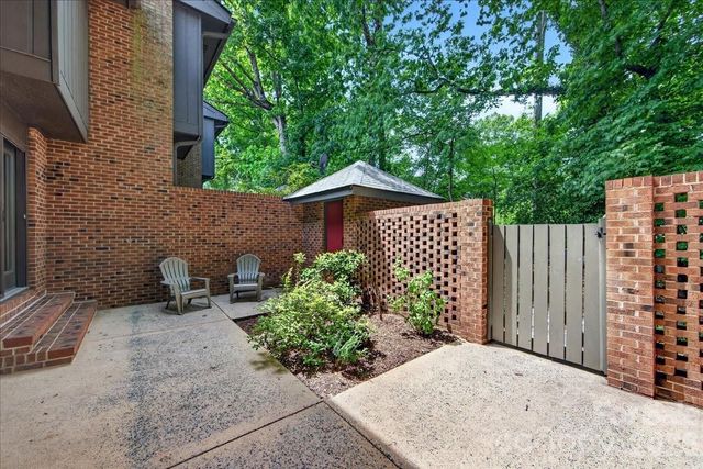 5803 Sharon Road K, Charlotte, NC 28210