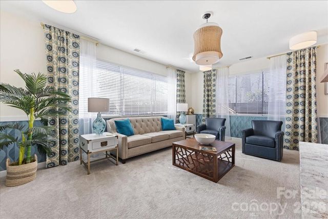 5803 Sharon Road K, Charlotte, NC 28210