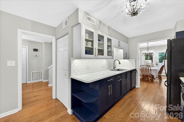 5803 Sharon Road K, Charlotte, NC 28210