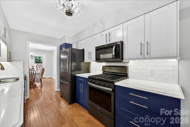 5803 Sharon Road K, Charlotte, NC 28210