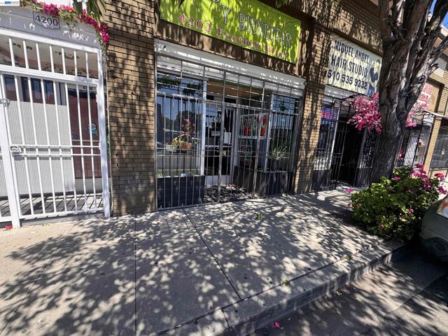 4200 Foothill Blvd, Oakland, CA 94601