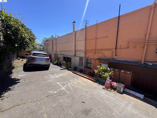 4200 Foothill Blvd, Oakland, CA 94601