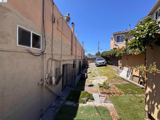 4200 Foothill Blvd, Oakland, CA 94601