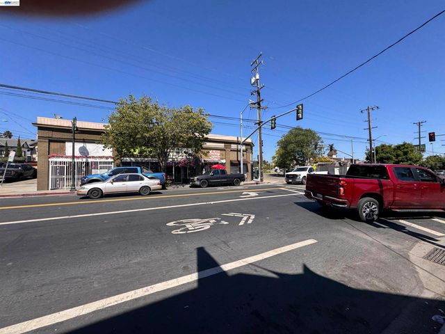 4200 Foothill Blvd, Oakland, CA 94601