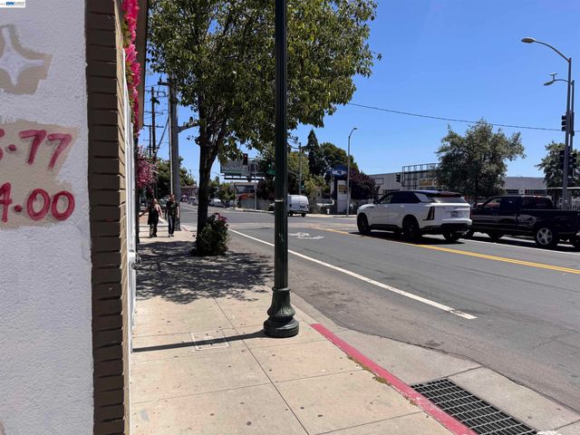 4200 Foothill Blvd, Oakland, CA 94601