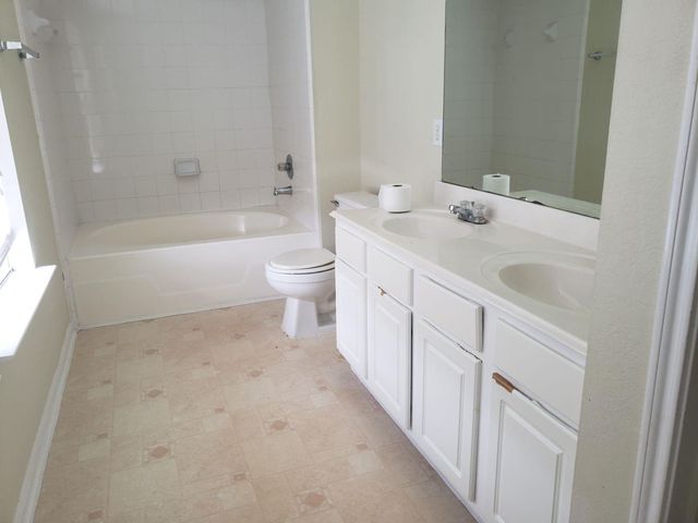 15127 Blue Creek Ranch Drive, Houston, TX 77086