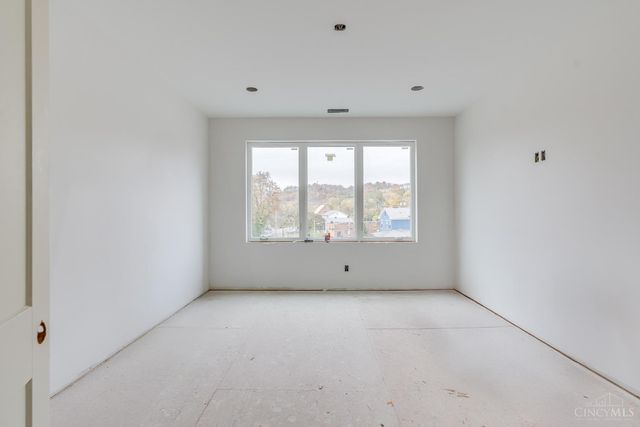 271 Strader Avenue, Cincinnati, OH 45226