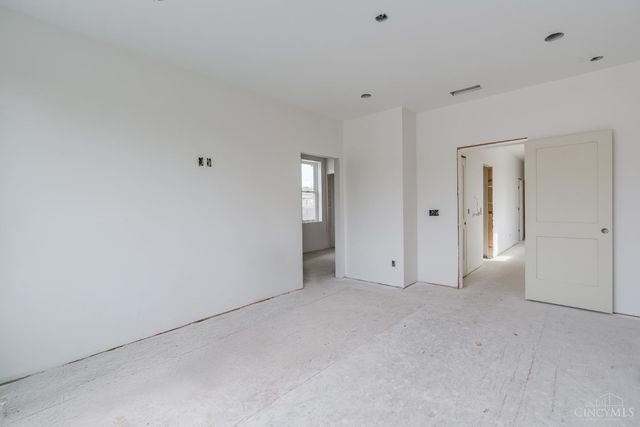 271 Strader Avenue, Cincinnati, OH 45226