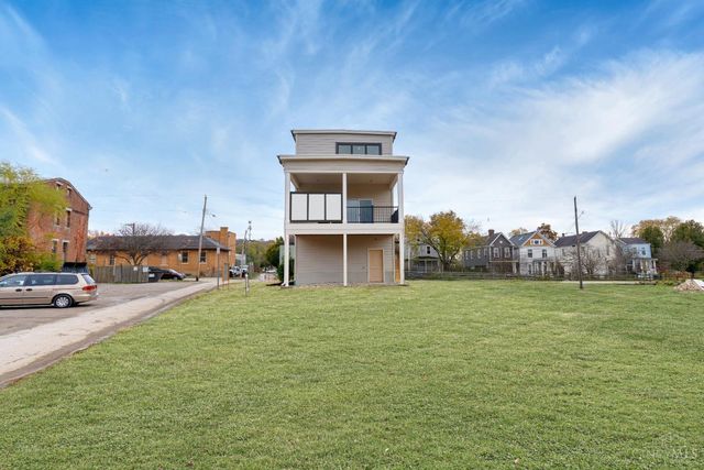 271 Strader Avenue, Cincinnati, OH 45226