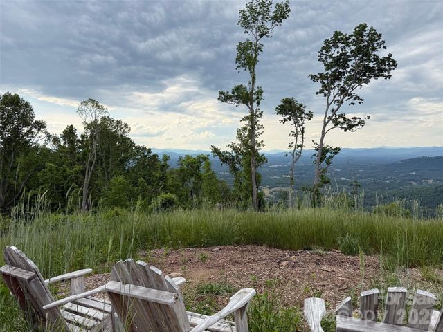 566 Elk Mountain Scenic Highway, Asheville, NC 28804
