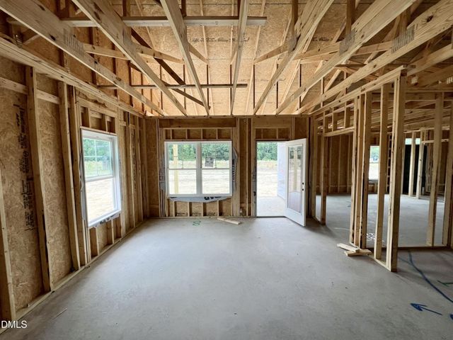 415 Creeks Edge Drive, Pikeville, NC 27863