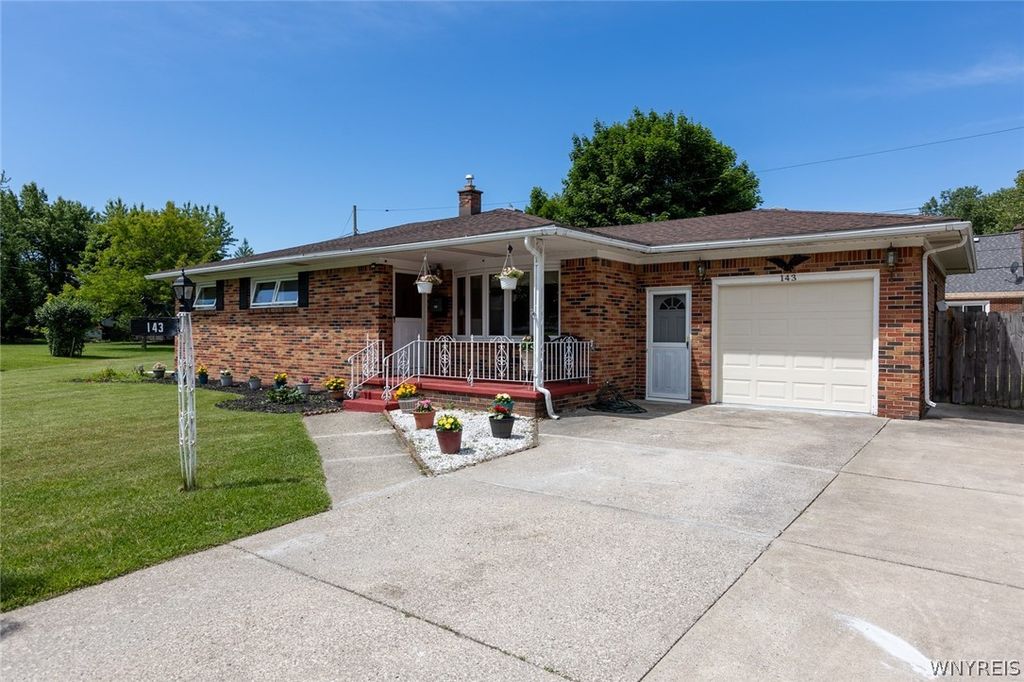 143 Norris Avenue, Lancaster, NY 14086