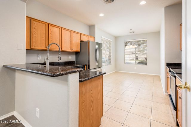 3725 E Woodside Way, Gilbert, AZ 85297