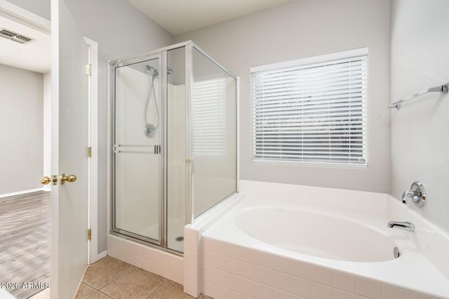 3725 E Woodside Way, Gilbert, AZ 85297