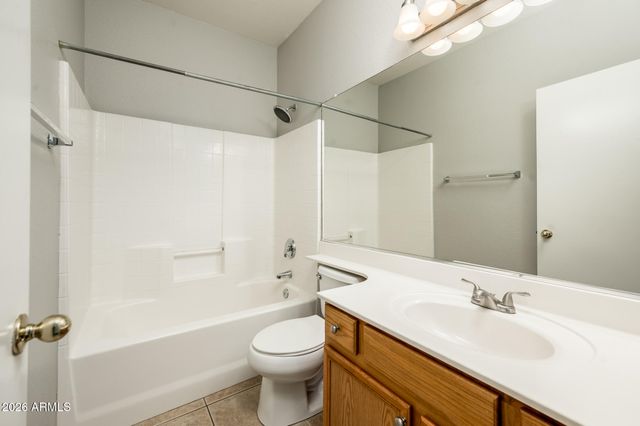 3725 E Woodside Way, Gilbert, AZ 85297