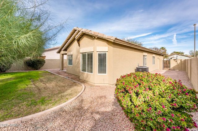 3725 E Woodside Way, Gilbert, AZ 85297