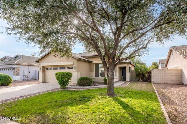 3725 E Woodside Way, Gilbert, AZ 85297