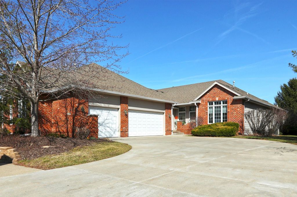 1909 NW 126th Street, Clive, IA 50325