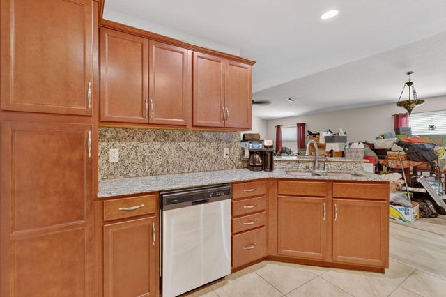 11 SE Flamenco Way, Port St. Lucie, Port St Lucie, FL 34952