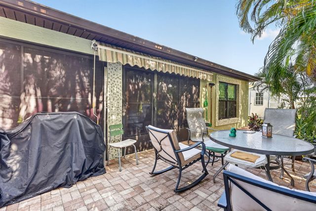 11 SE Flamenco Way, Port St. Lucie, Port St Lucie, FL 34952