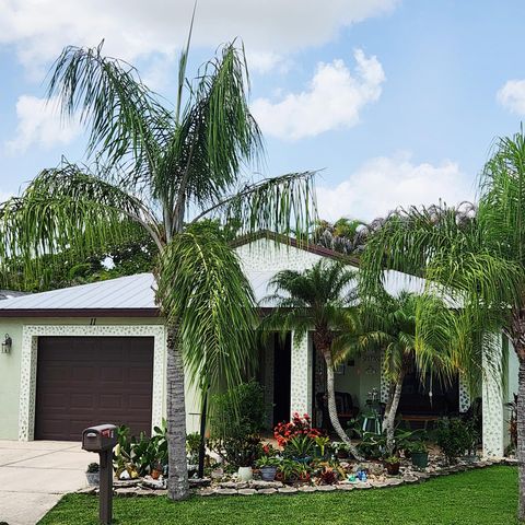 11 SE Flamenco Way, Port St. Lucie, Port St Lucie, FL 34952