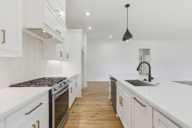 7000 Cold Creek, Alexander, AR 72002