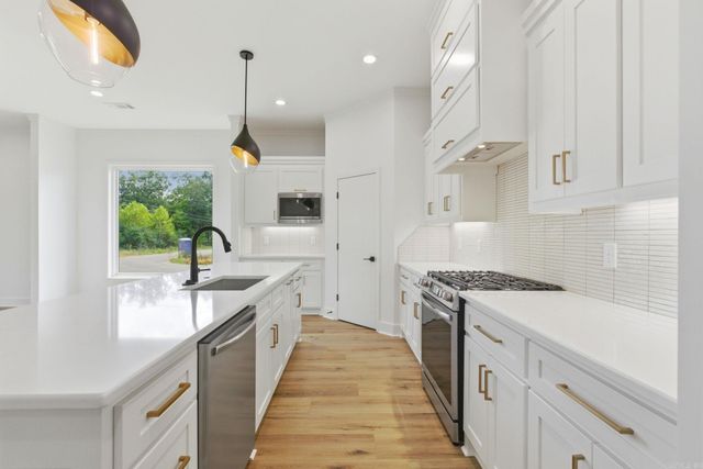 7000 Cold Creek, Alexander, AR 72002