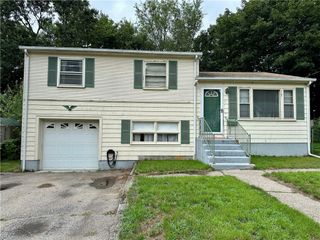 103 Windsor Park Drive, Coventry, RI 02816