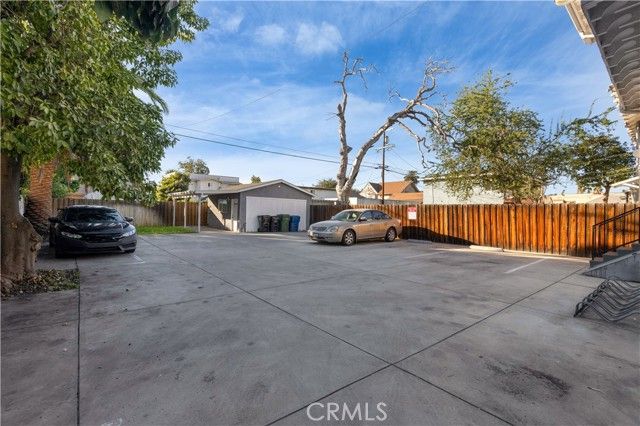 2641 S Catalina Street, Los Angeles, CA 90007