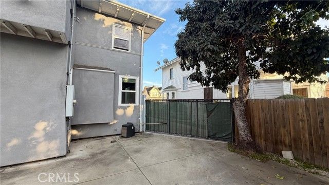 2641 S Catalina Street, Los Angeles, CA 90007