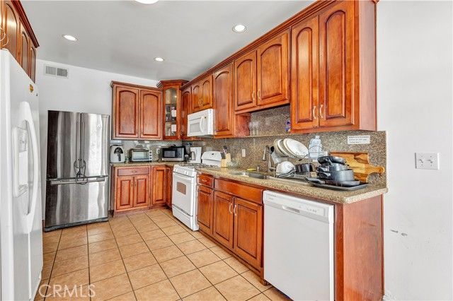 2641 S Catalina Street, Los Angeles, CA 90007