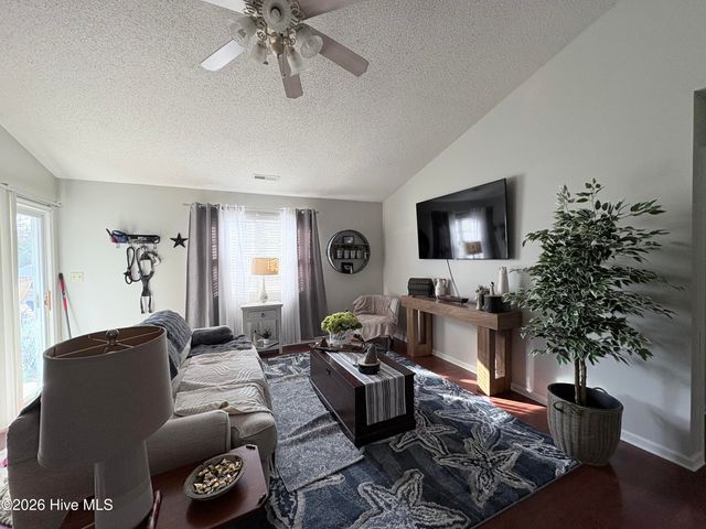 738 Holiday Island Road, Hertford, NC 27944