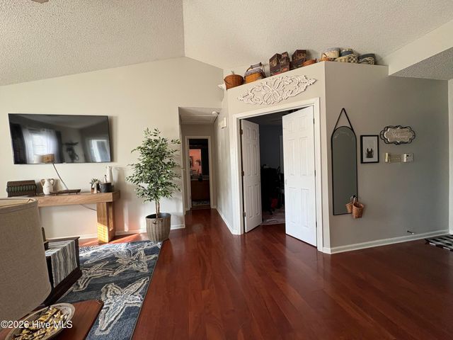 738 Holiday Island Road, Hertford, NC 27944