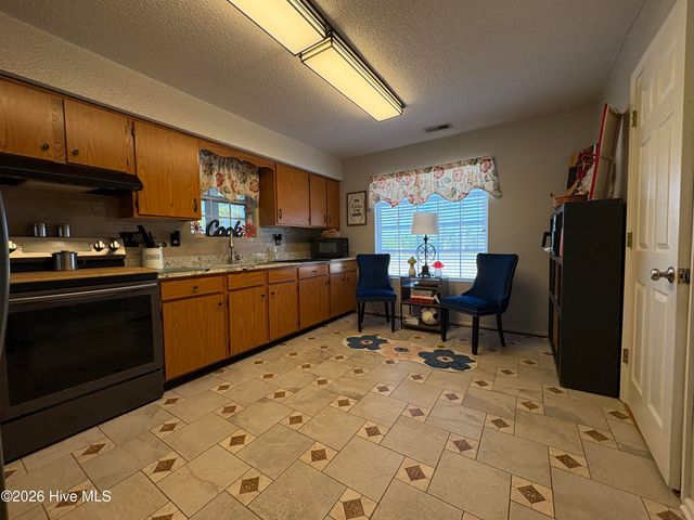 738 Holiday Island Road, Hertford, NC 27944