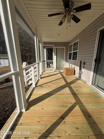 738 Holiday Island Road, Hertford, NC 27944