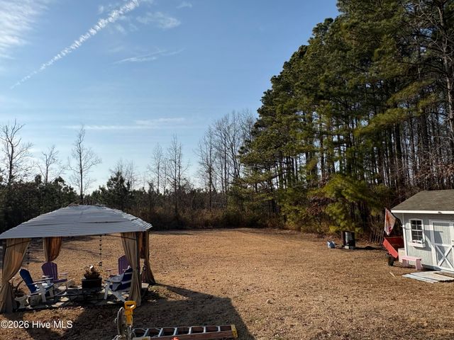 738 Holiday Island Road, Hertford, NC 27944